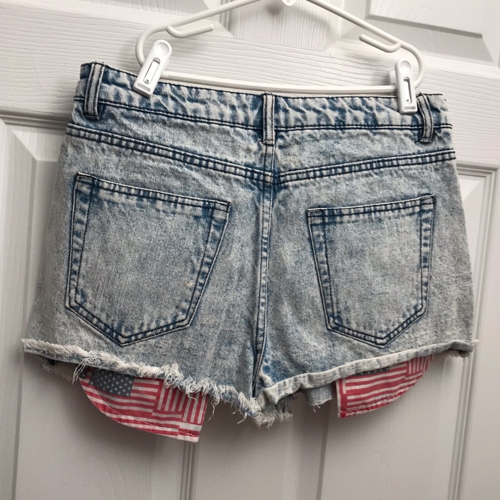 Forever 21 American Flag Shorts - Picture 4 of 4